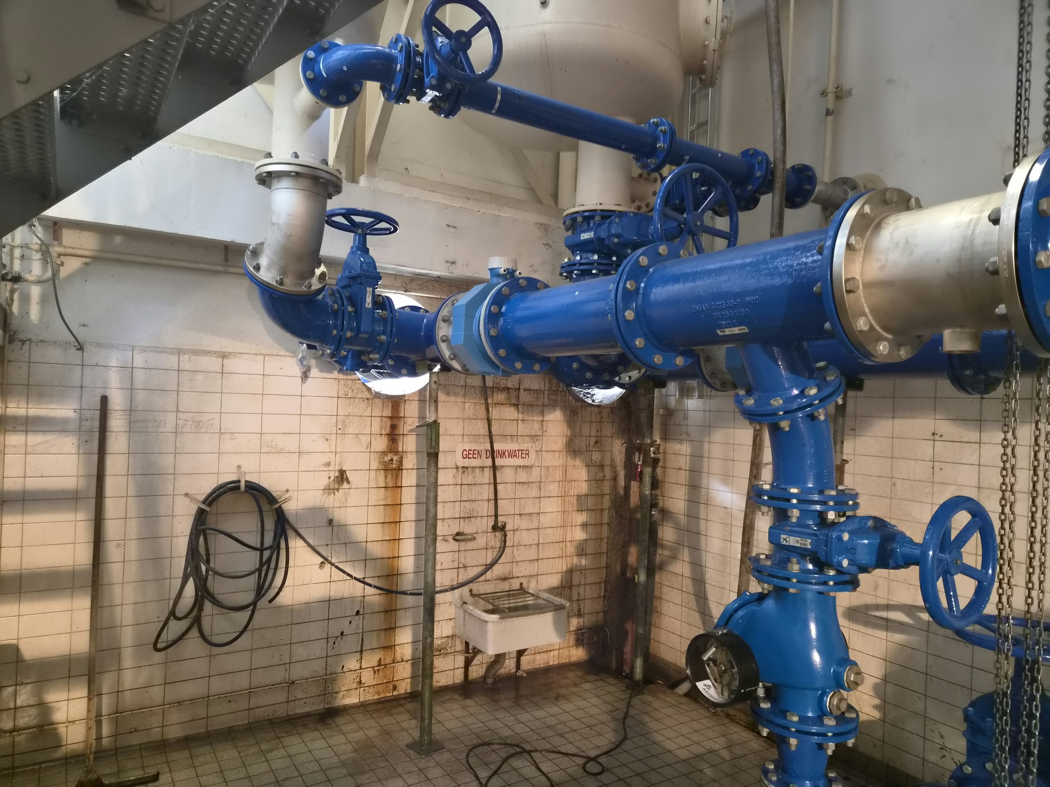 Pompen in montage bovenaanzicht gemaal Zoeterwoude Rijndijk