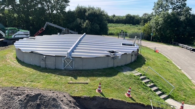 Aluminium afdekking op ronde bassin RWZI Lemmer